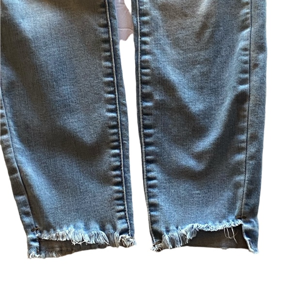 PACSUN Woman’s Jeans Pants Jagged Ankle   Super Stretch Size 26 Great Condition! - Picture 8 of 14